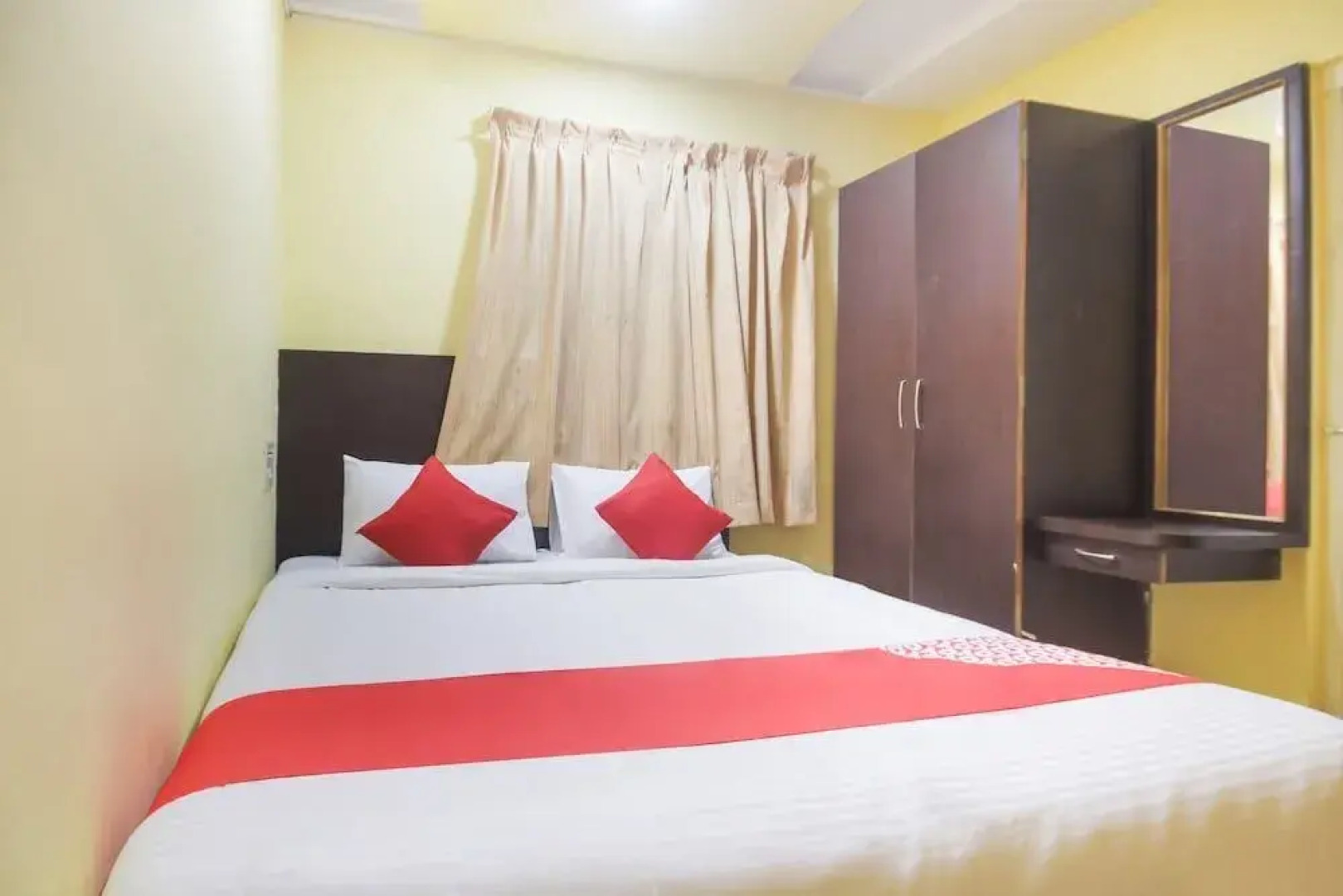 Rashi Farms by OYO Rooms