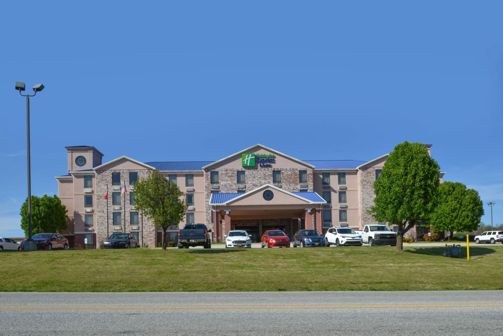 Holiday Inn Express Hotel & Suites Harrison by IHG