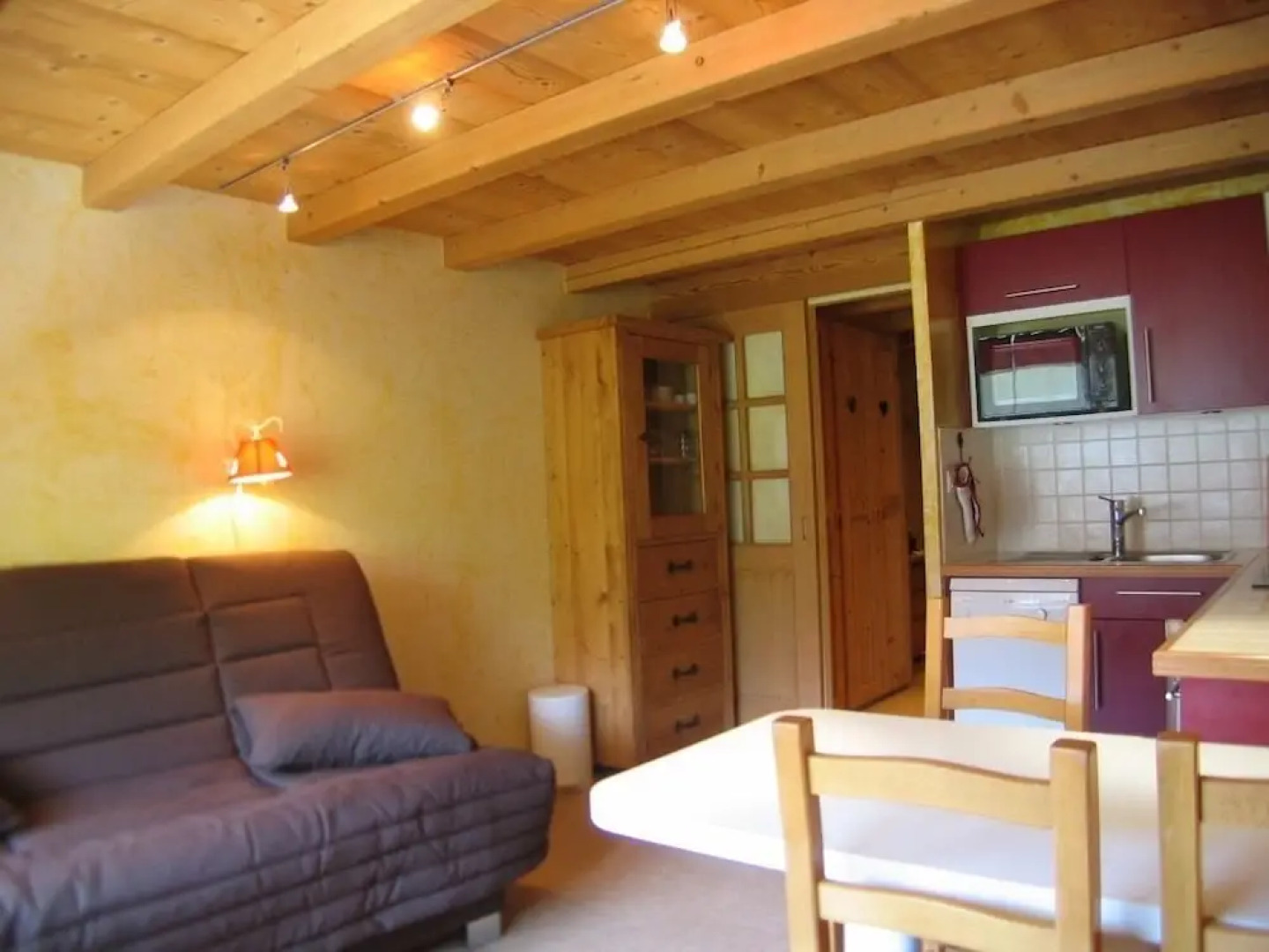 PARNASSE 203 La Clusaz skis aux pieds