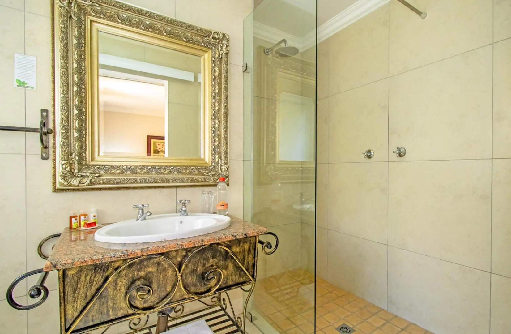 Afrique Boutique Hotel O.R. Tambo