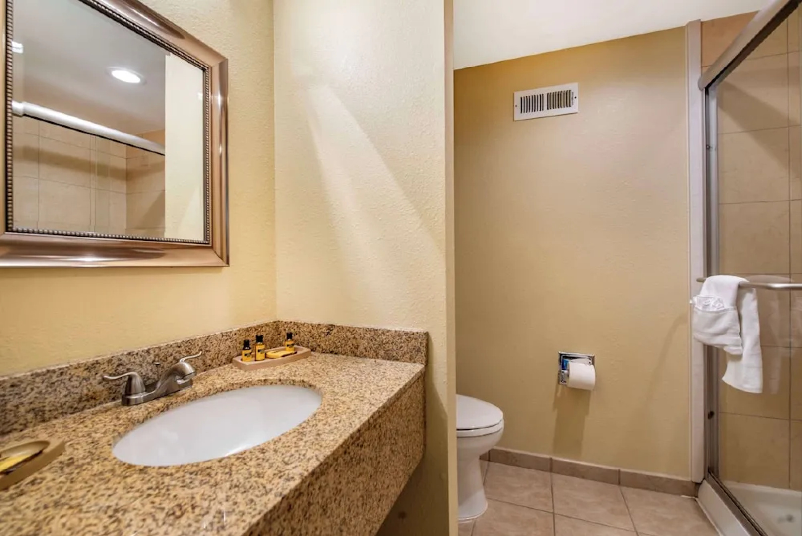 Best Western Plus Bridgeport Inn