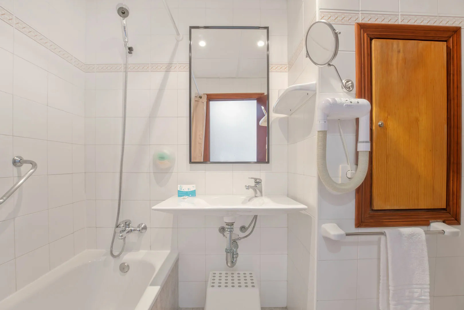 Отель BLUESEA Piscis - Adults Only