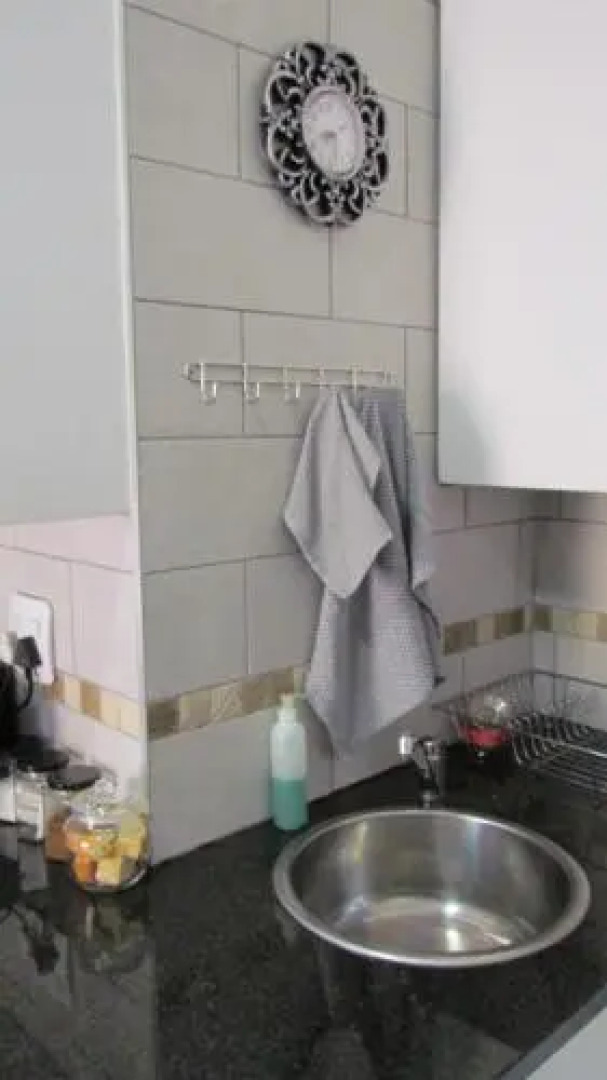 Six-four-two on Vincent