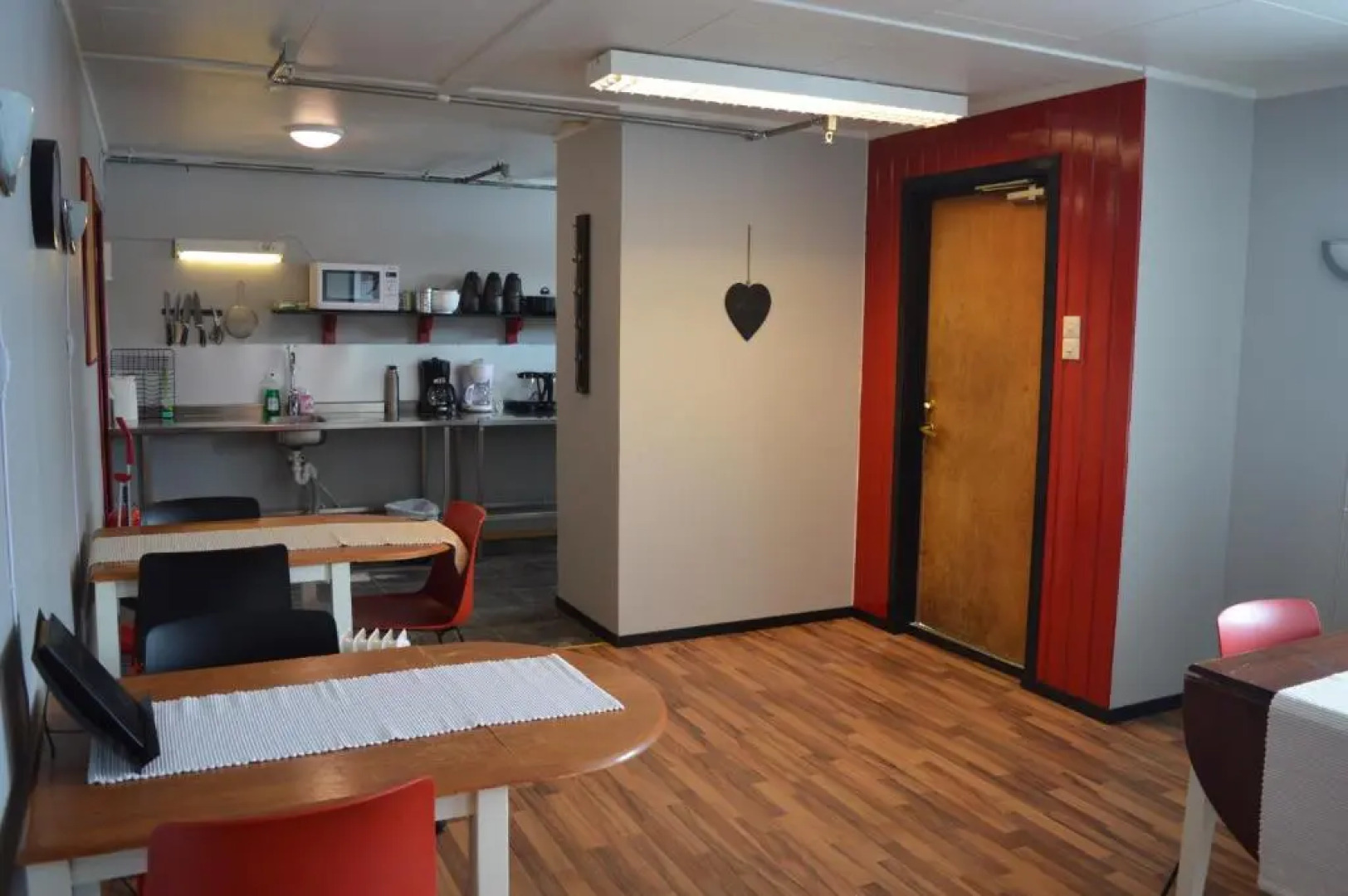 Lyngenfjord, Frøyas hus