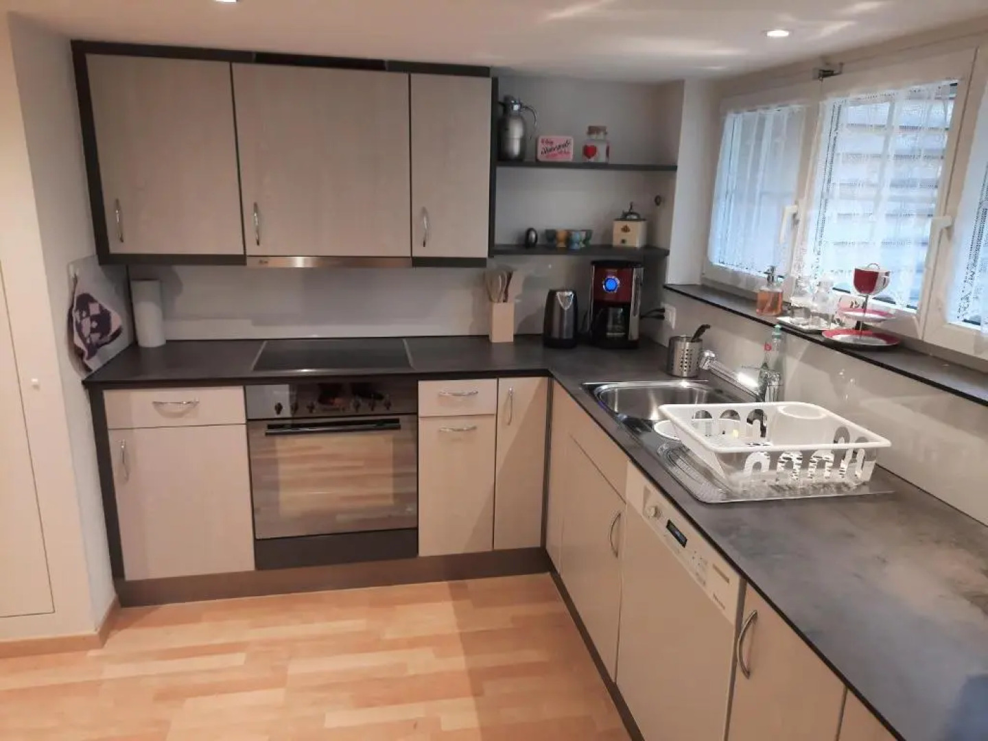 Large Apartment 8beds great for family and friends, Mountain View