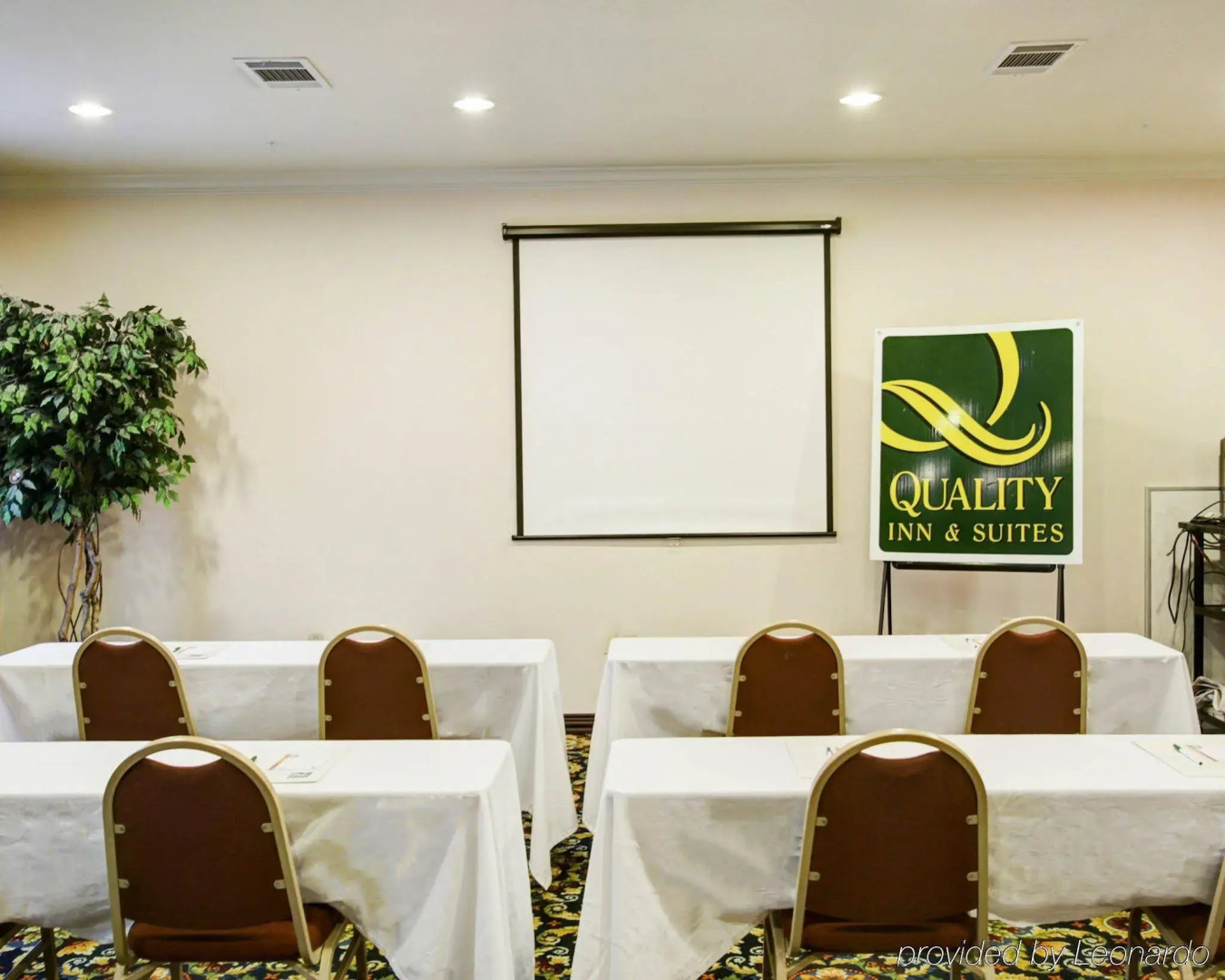 Quality Inn & Suites, Near University