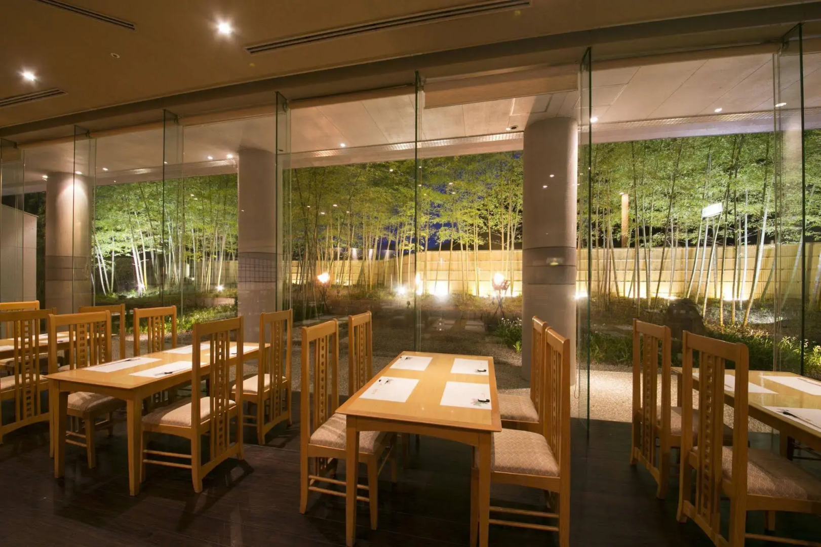 Rosa Blanca (Formerly Palm De Yume)