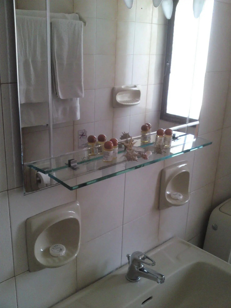 Chris Studios & Apartments