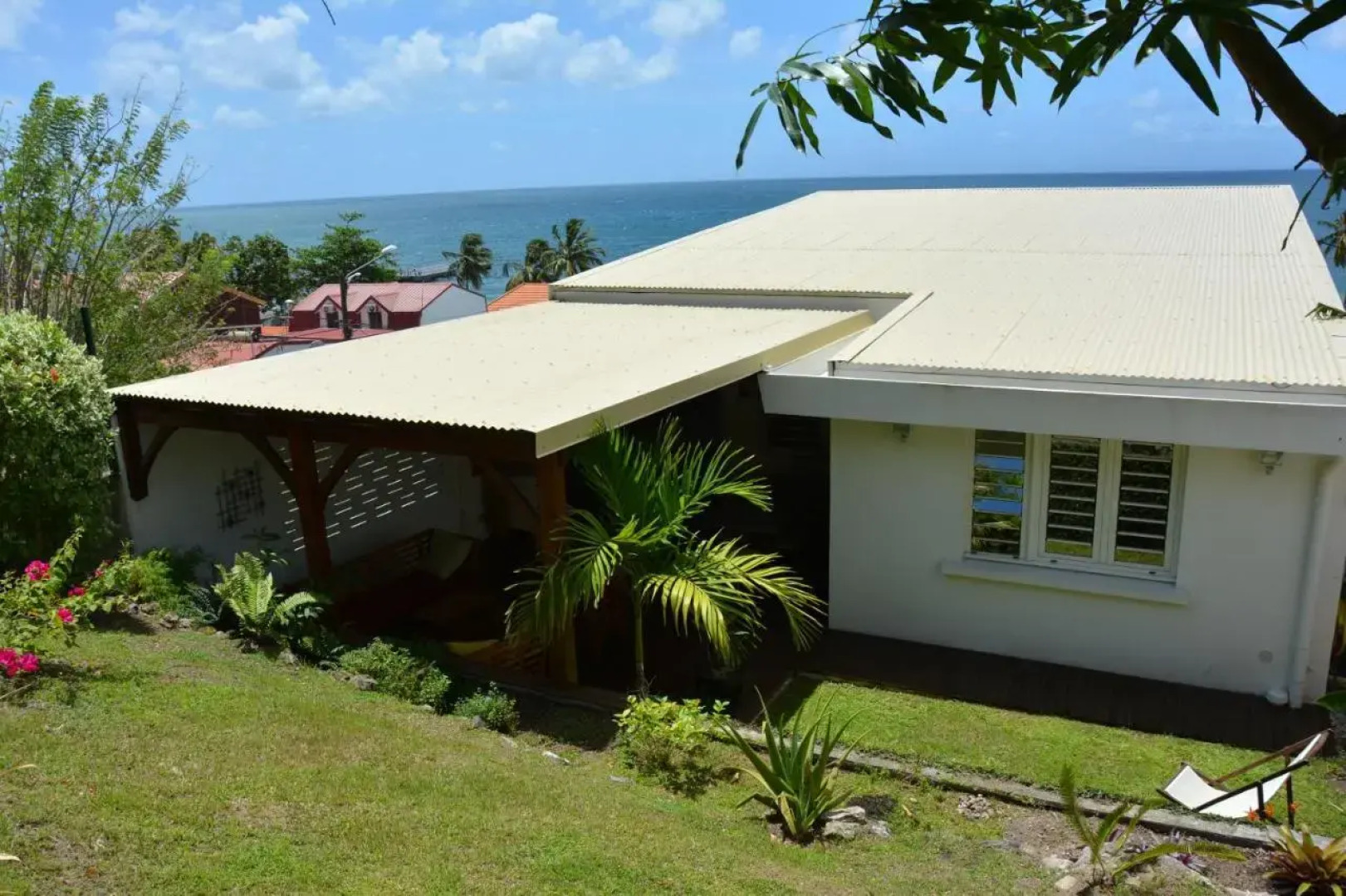 Maison avec piscine à 80 mètres de la plage
