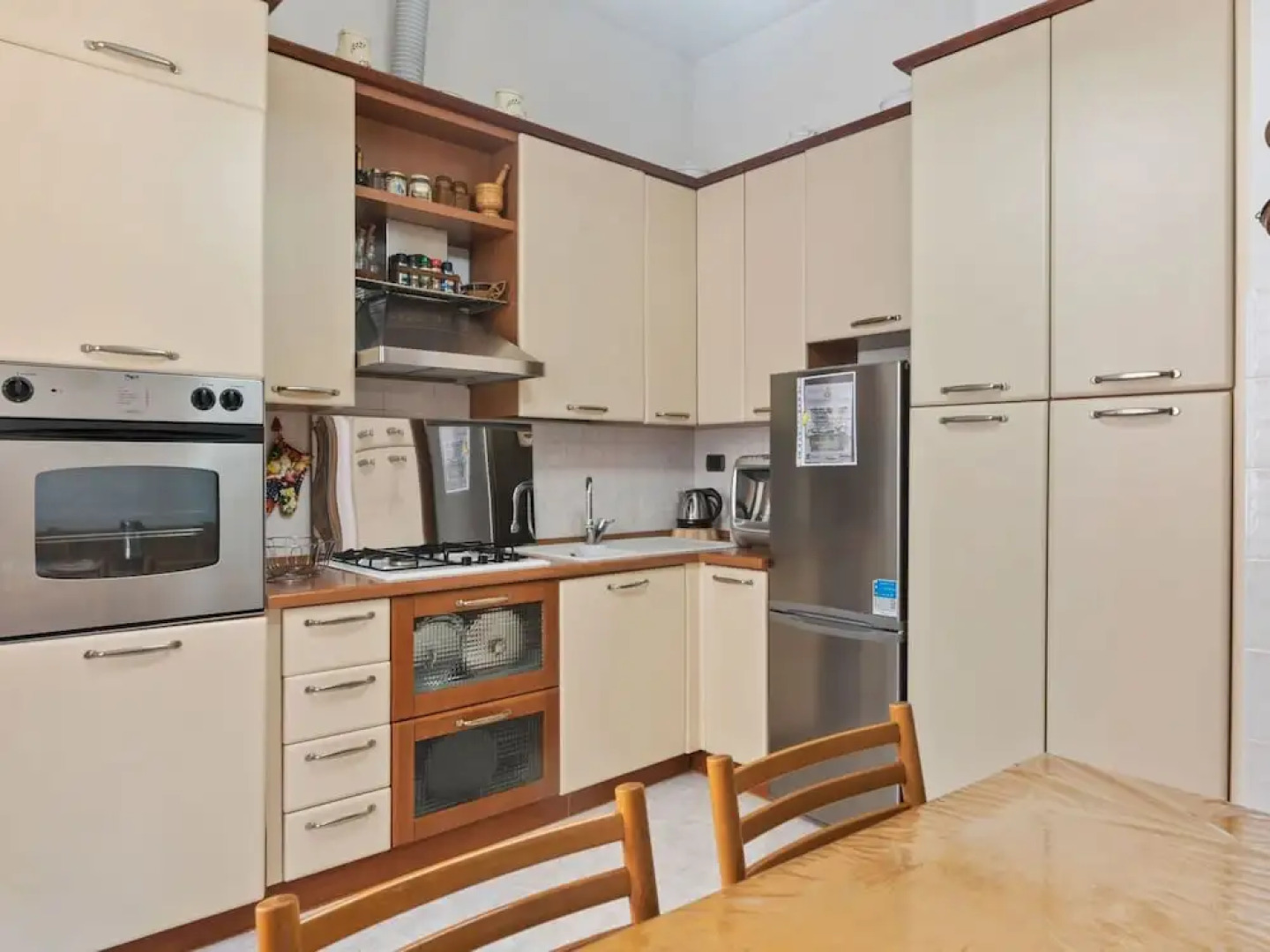 Spacious Apartment in Lavagna near Sea & City Center