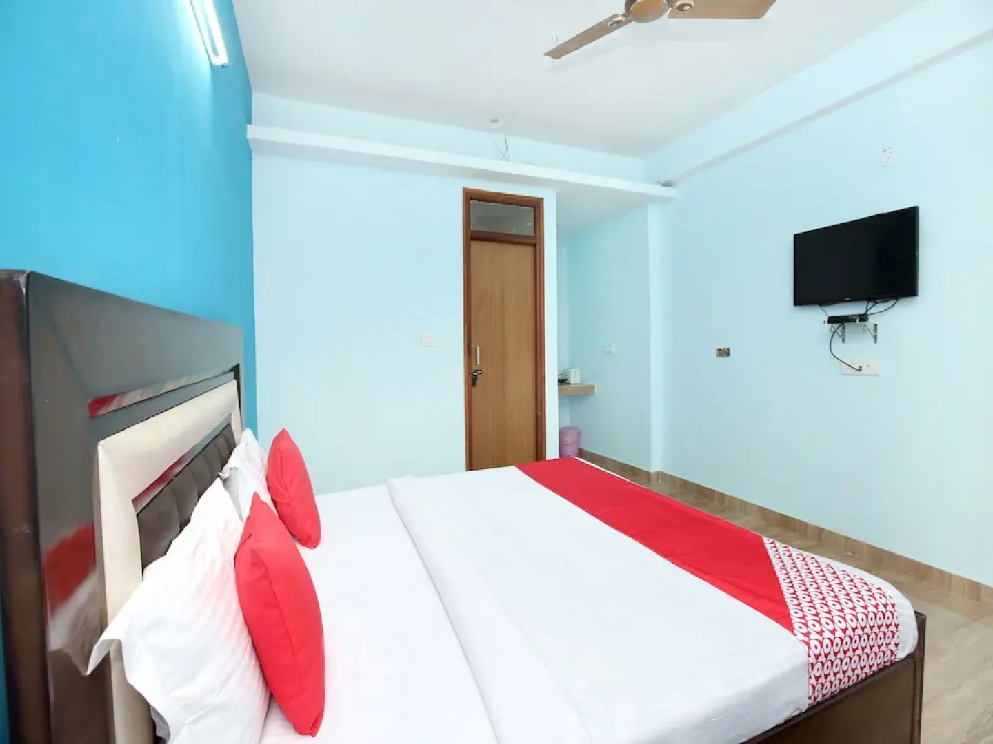 OYO 12485 Home Cosy Stay Aanji