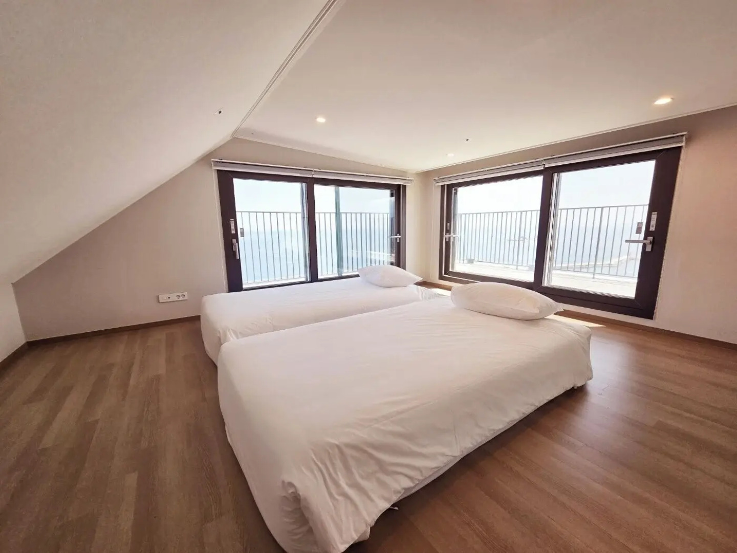 Sokcho I Park Suite Hotel and Resort