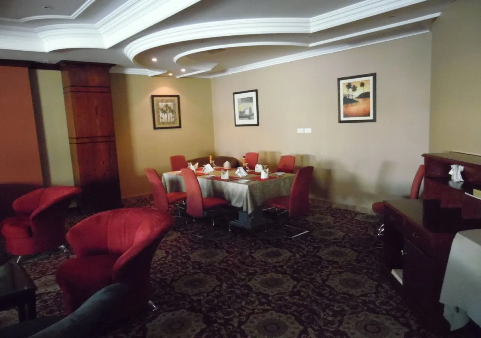 Milan Deluxe Suites Hotel