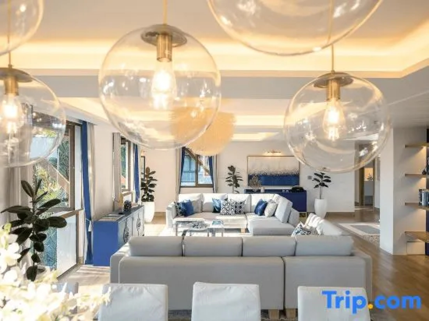 Phuket Seaview with Pool and Rooftop 4 Bedroom Skyvilla