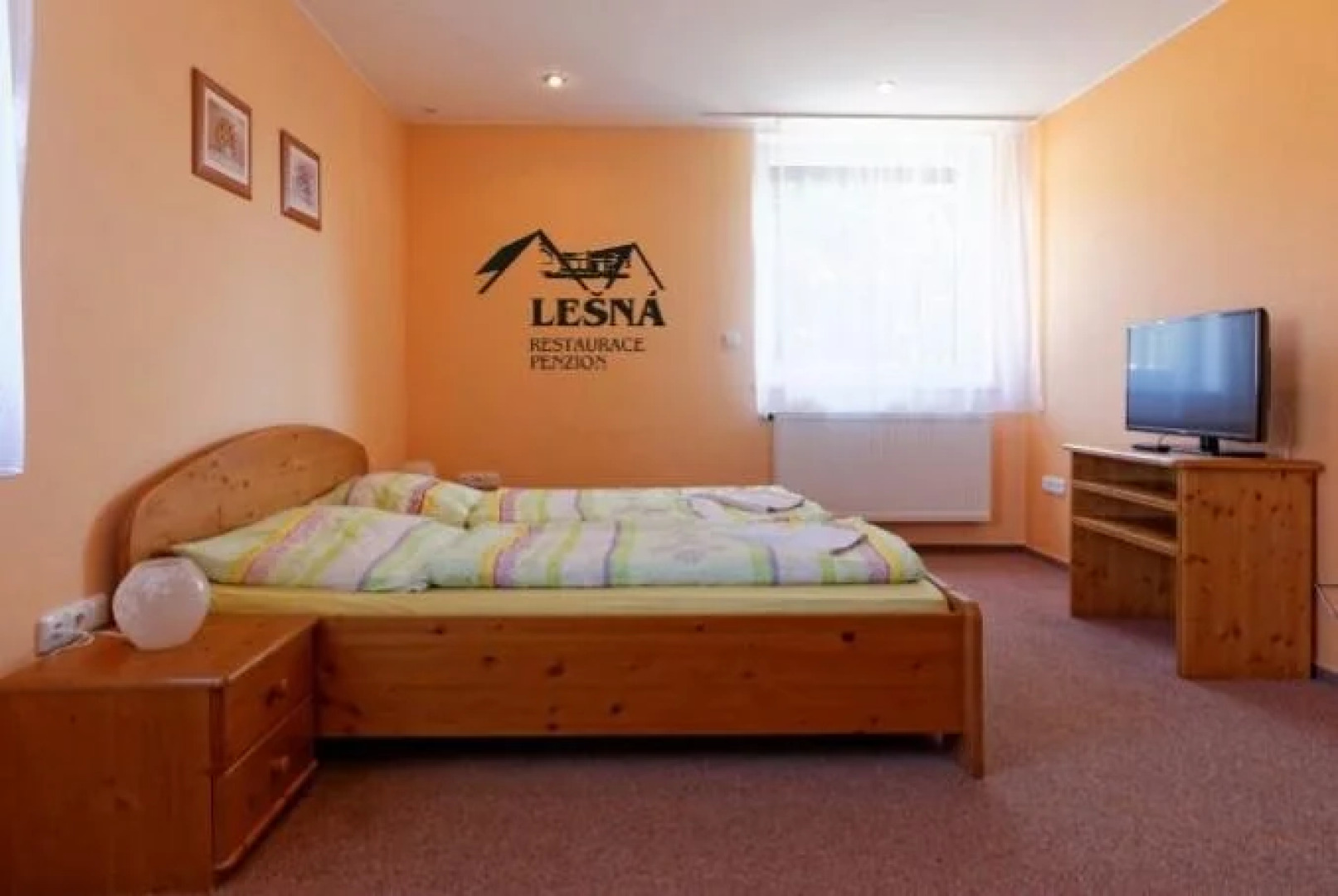 Restaurace a Penzion Lešná