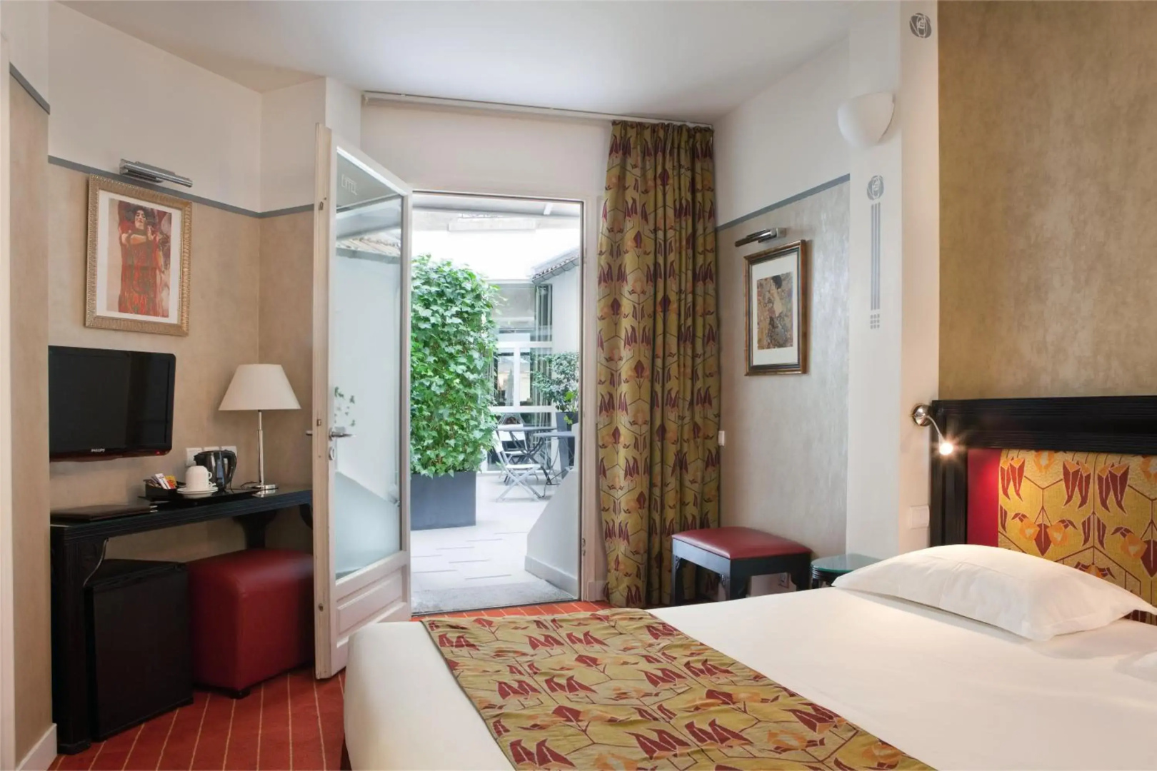 Hotel Eiffel Seine