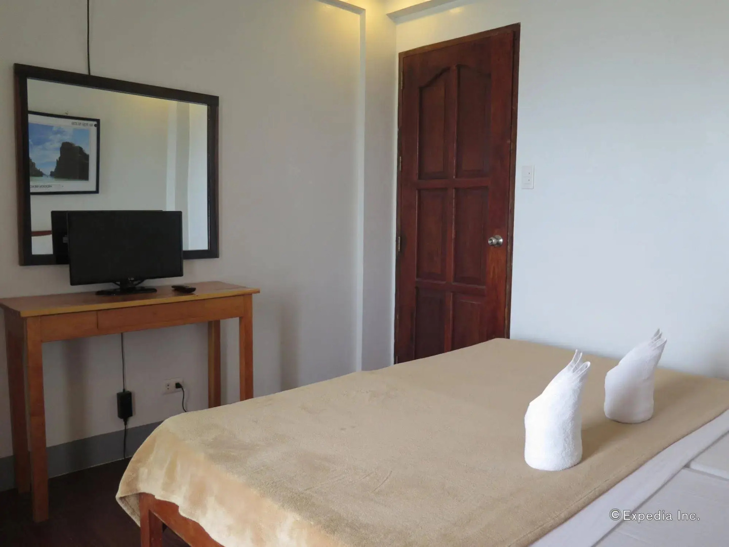 Dayunan El Nido Tourist Inn