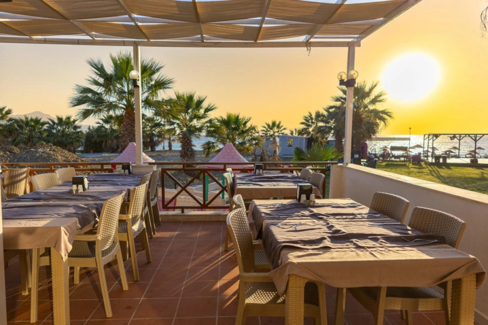 Sentinus Beach Hotel