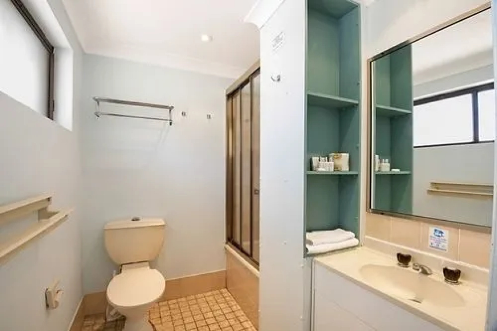 Allamanda Apartments