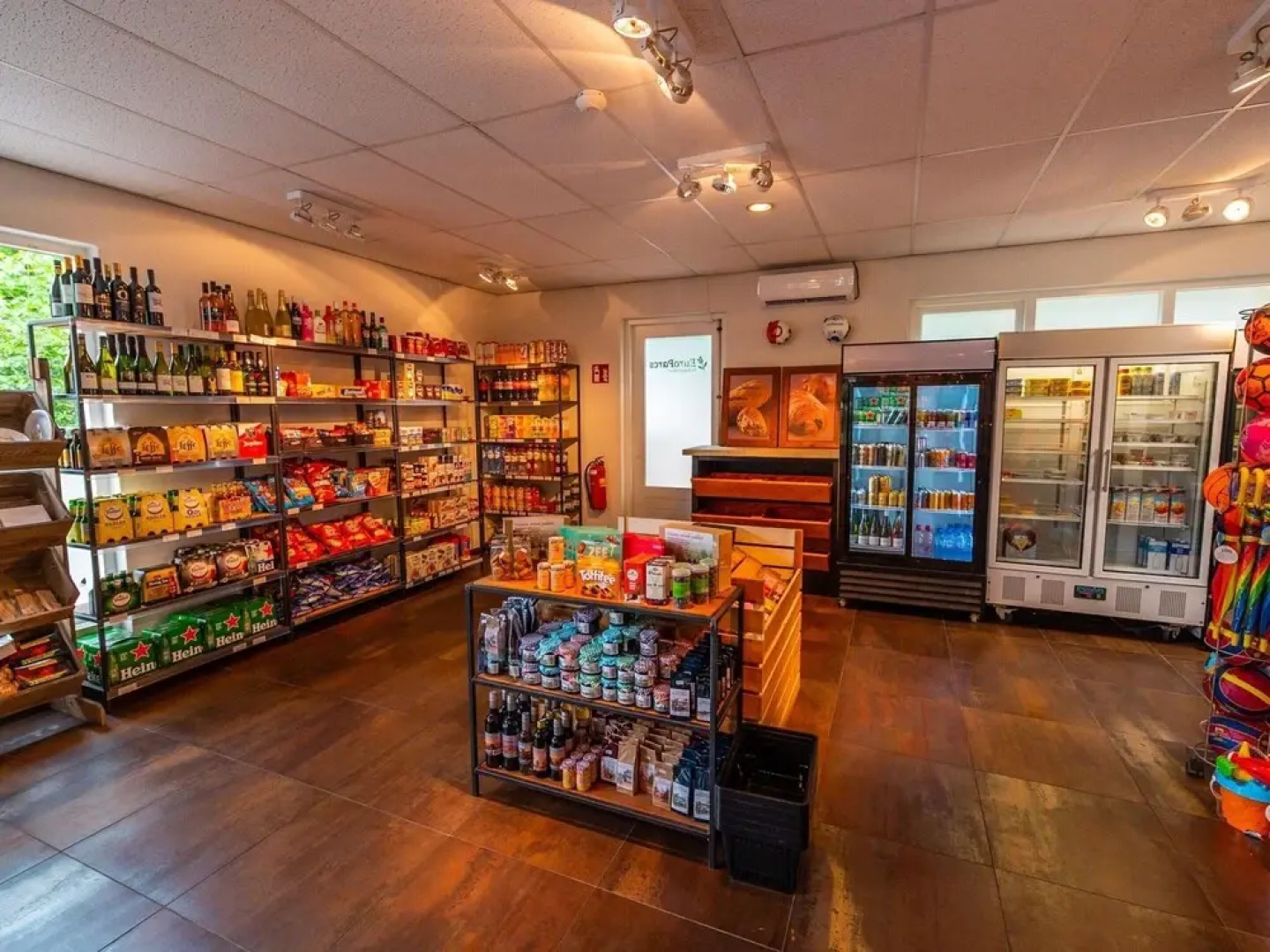 Nice Chalet in a Holiday Park, Adjacent to the Hoge Veluwe National Park