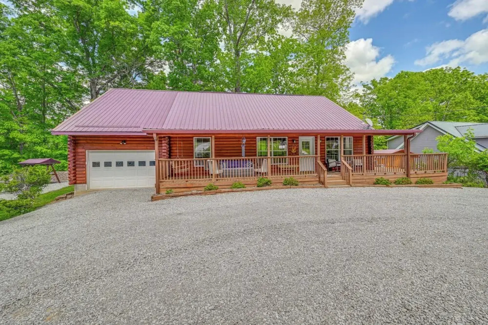 Woodsy Kentucky Escape w/ Game Room & Lake Access!