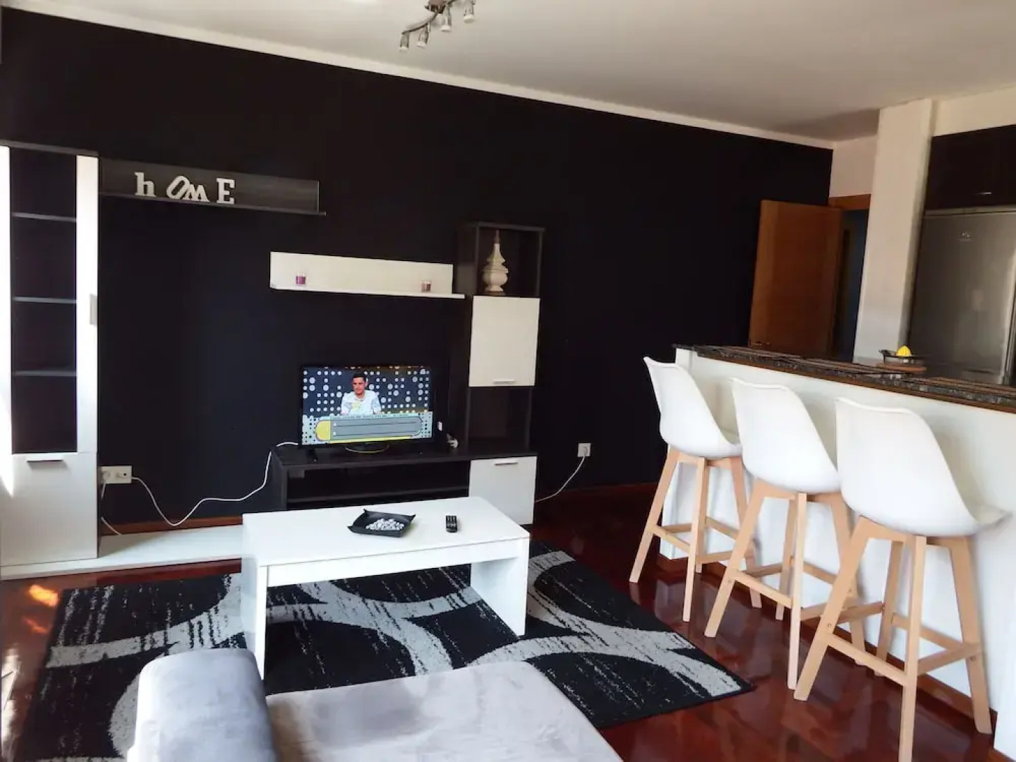 Estupendo Apartamento en Calle Gonzalo Torrente Ballester