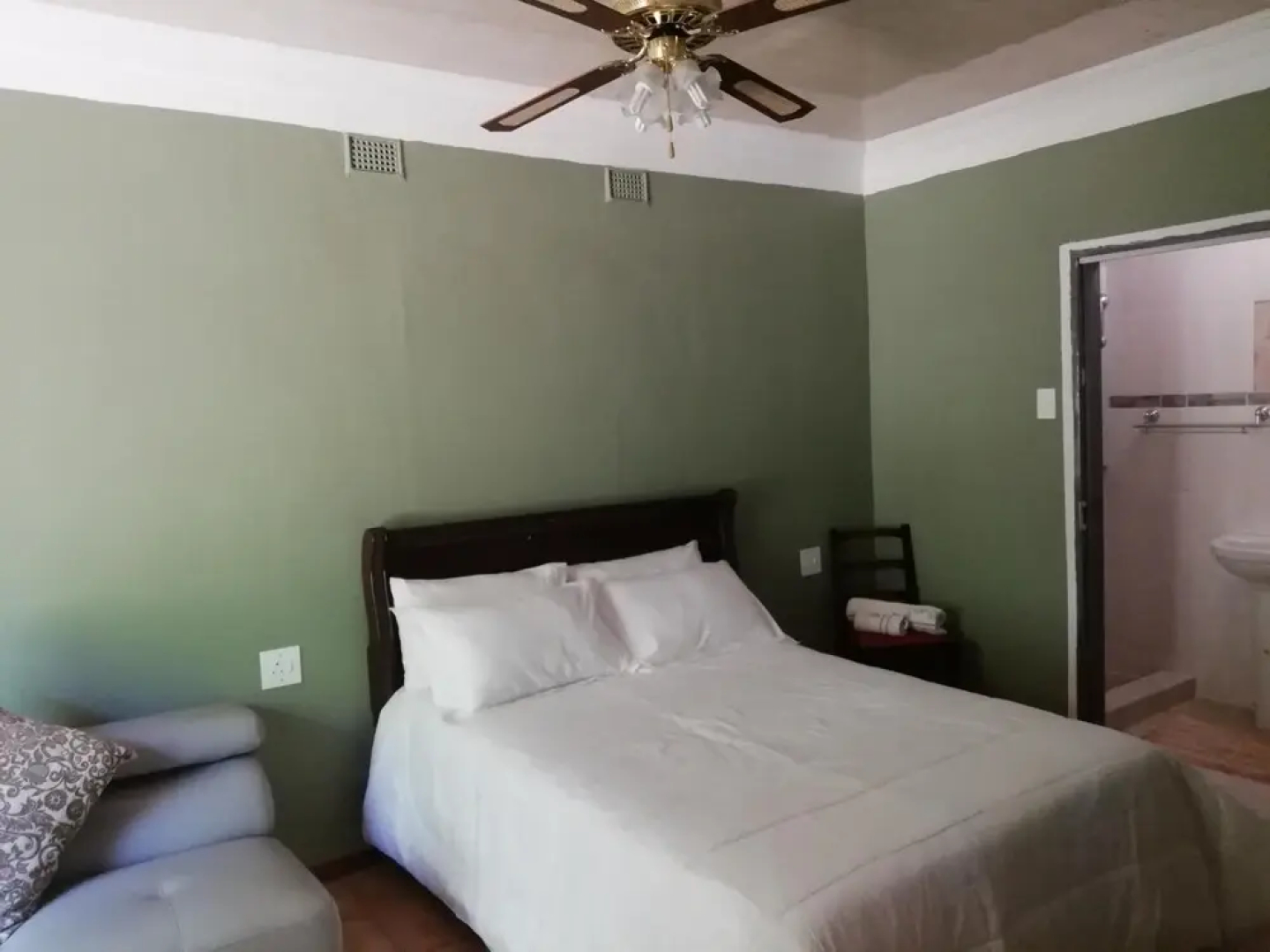 Ankuweni Guest Lodge