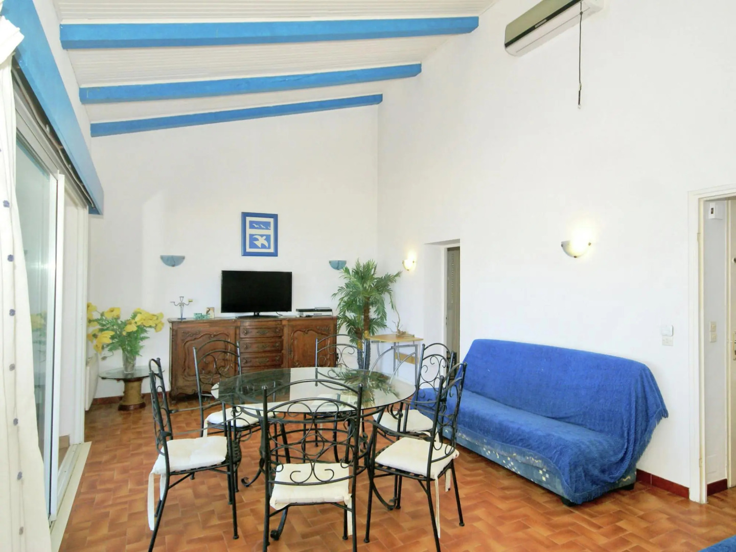 Attractive Villa in Moriani-Plage at Sea