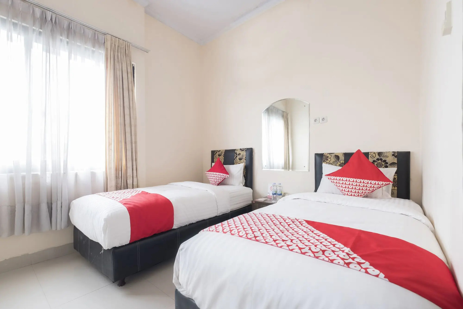 OYO 317 New Legend Hotel