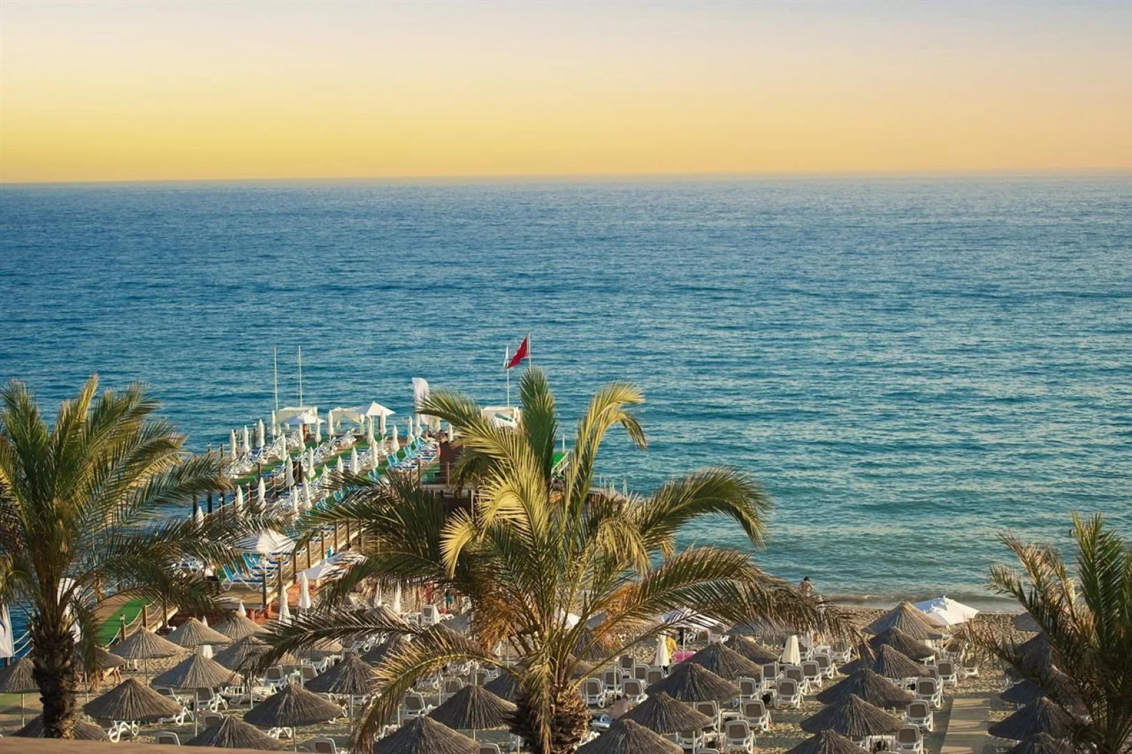 Quattro Beach Spa & Resort Hotel