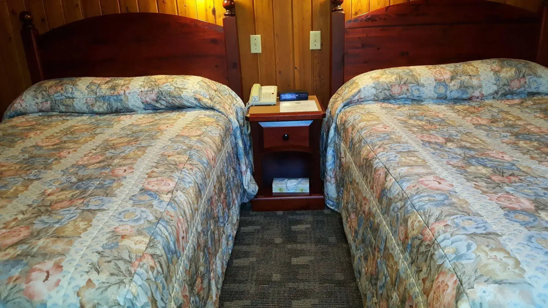 The Cedarwood Inn & Suites