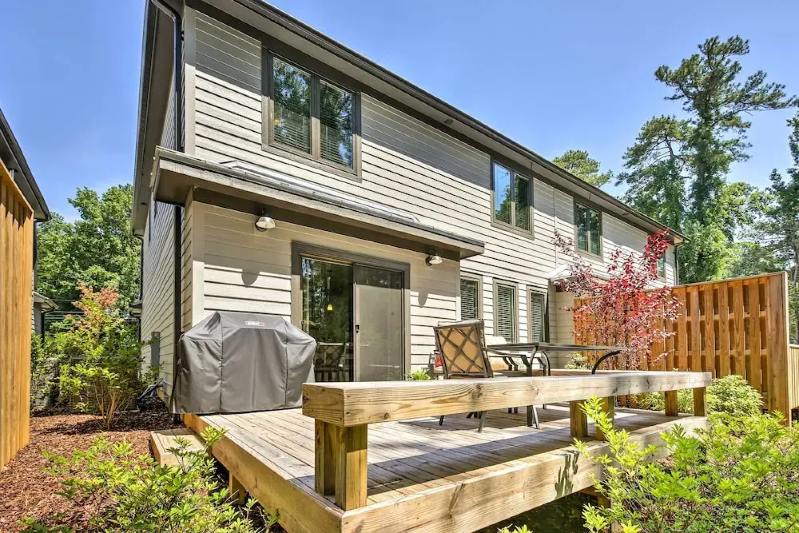 Downtown Townhome; Walk to Dine & Shop on Broad St