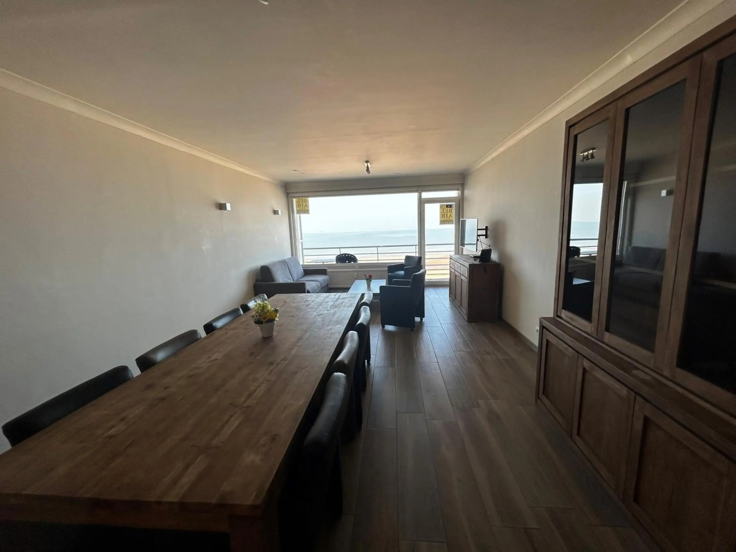 SEAVIEW very spacious apartment OOSTENDE - 10 p - Type Liège - superb seaview from the 7th floor - 2 bathrooms - beachfront
