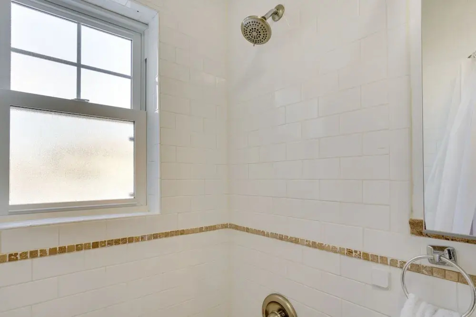 Asbury Park Condo < Half-mi to Beach & Boardwalk!