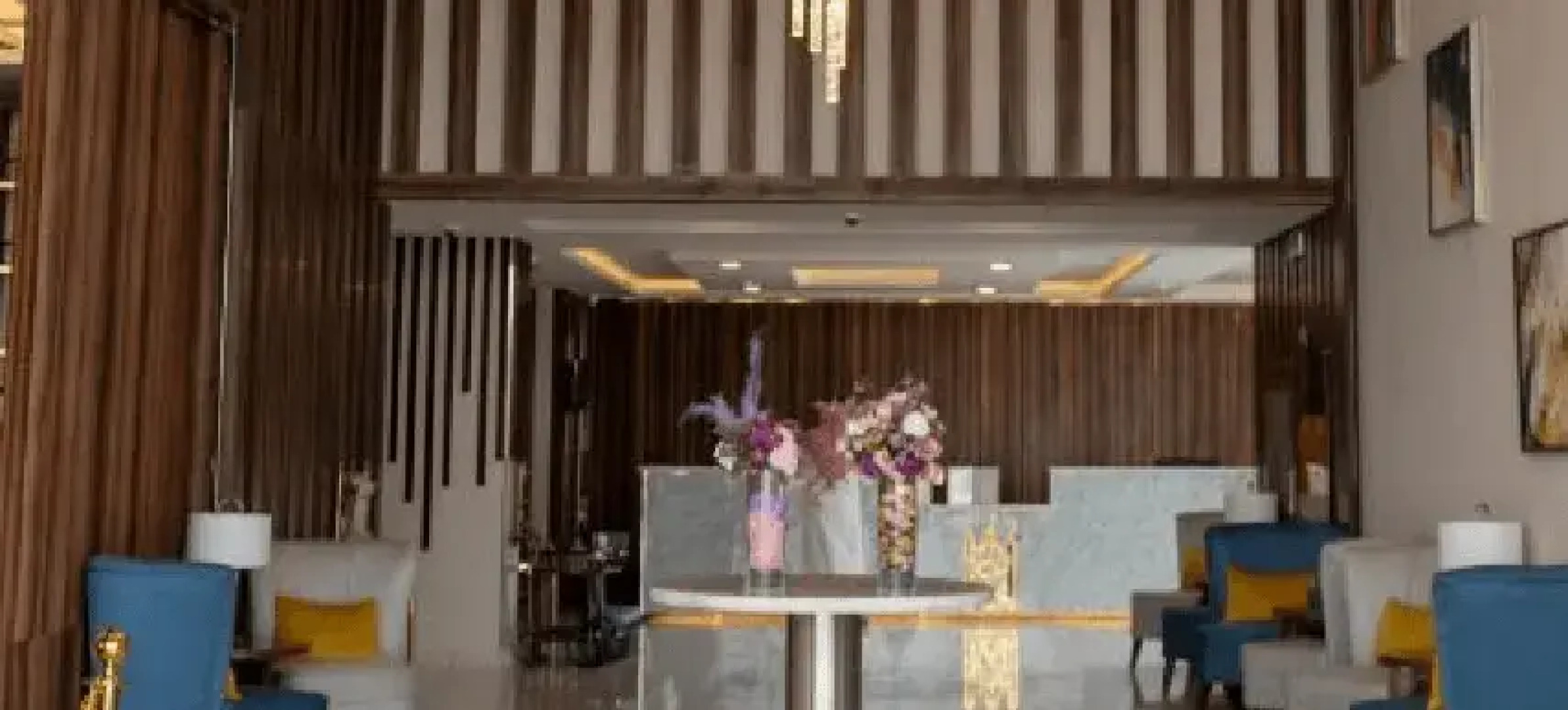 The Palace Hotel Suites 7