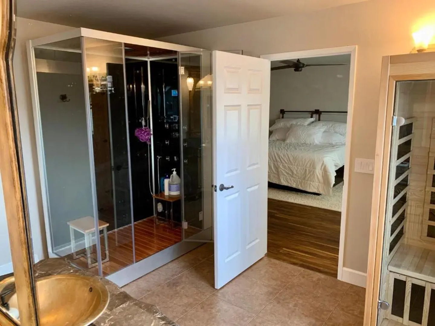 Stunning 3,400 sq ft Lake House w Boat Dock, Sauna, Steam Shower, and More