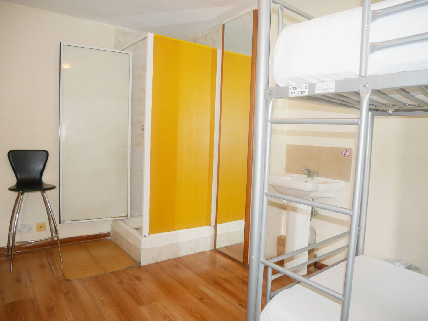 Kensal Green Backpackers 1