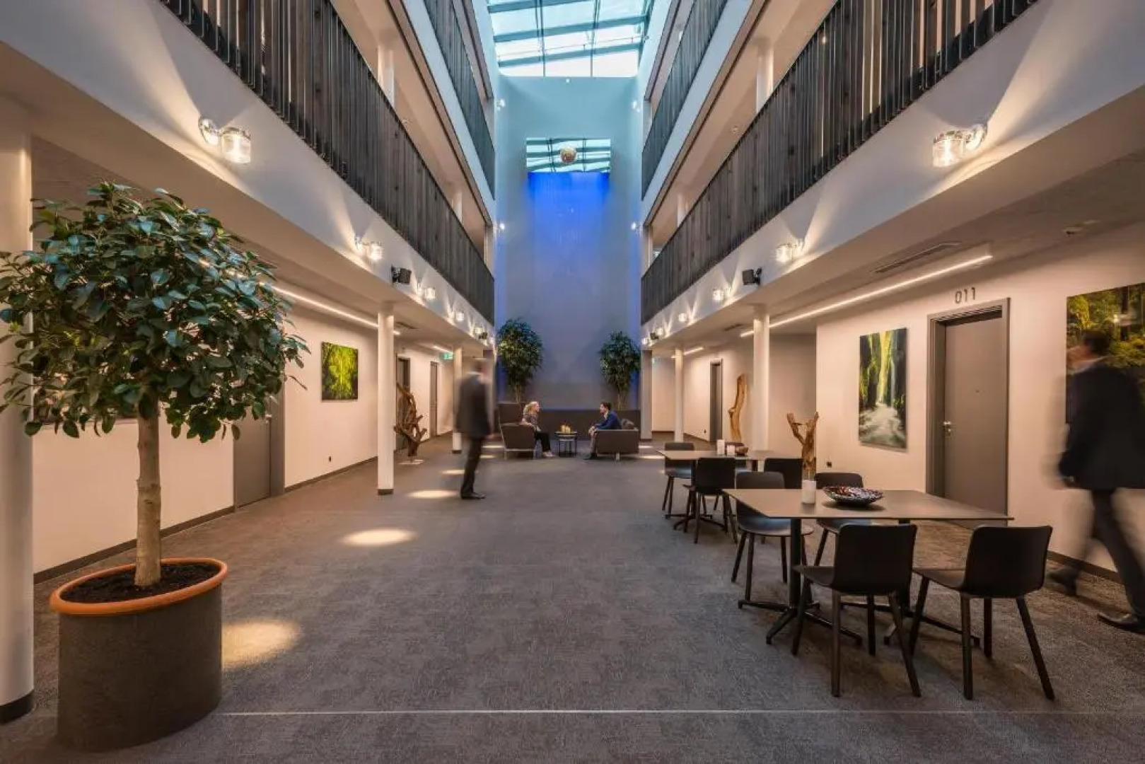 Golden Ball, Exclusive Serviced Apartments Munich