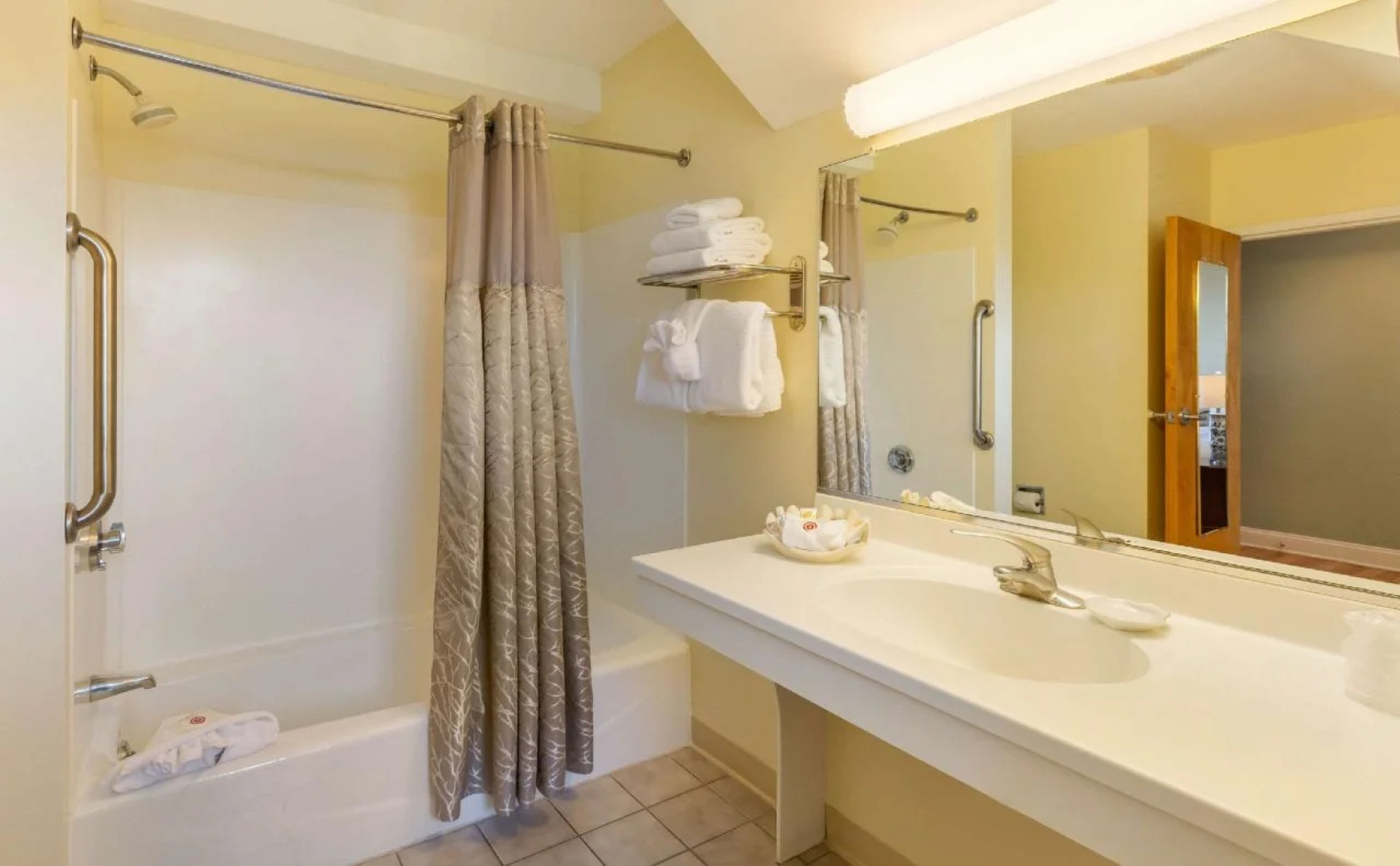 The Carriage House Inn Newport