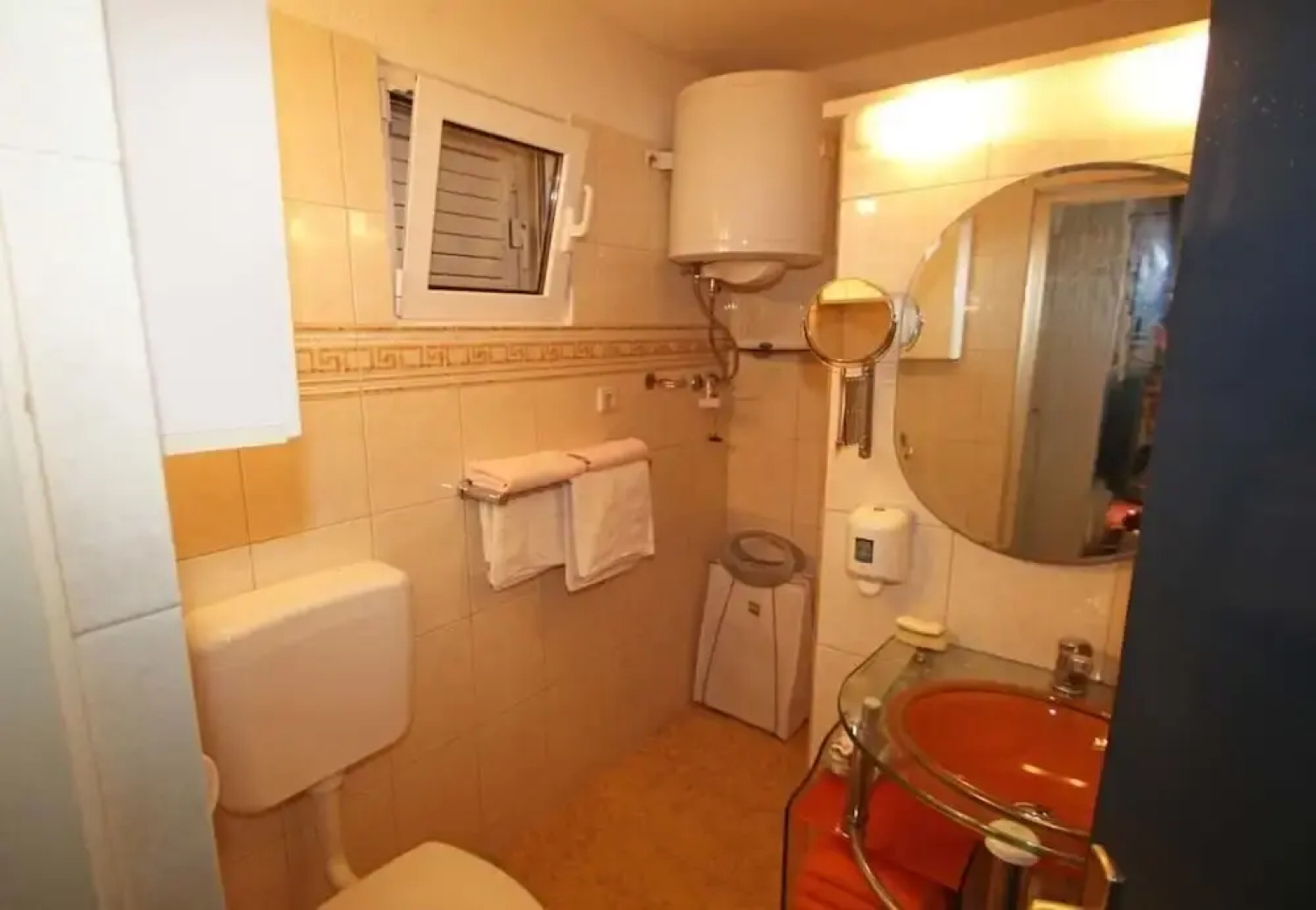 Zeljko - With Nice Garden - H