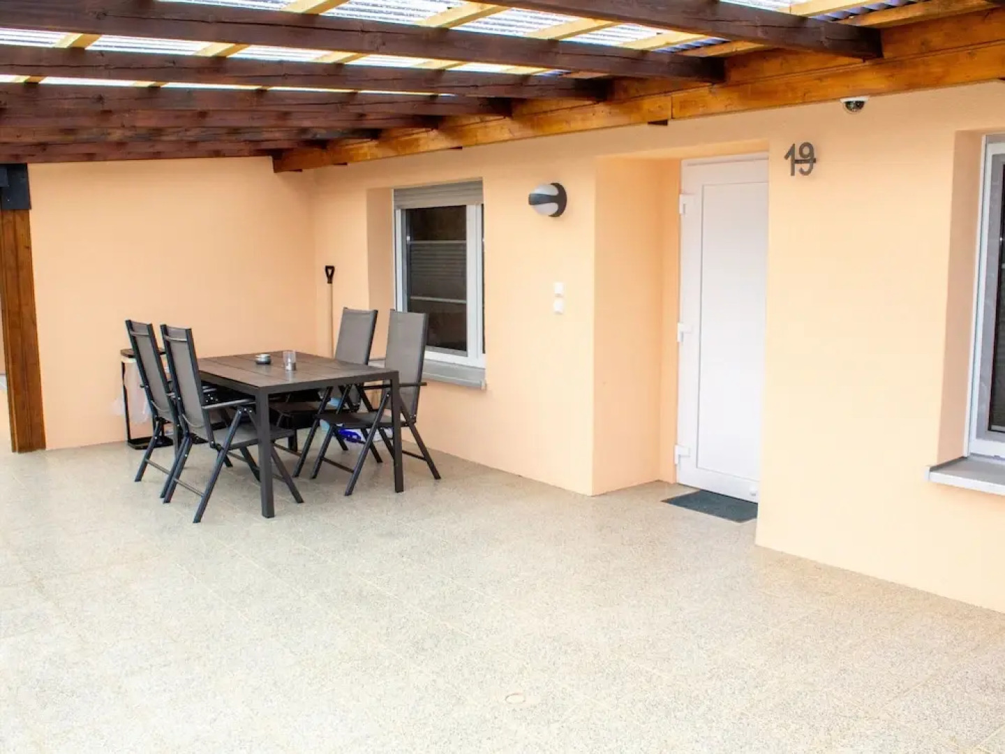 Comfort Near Castle Views