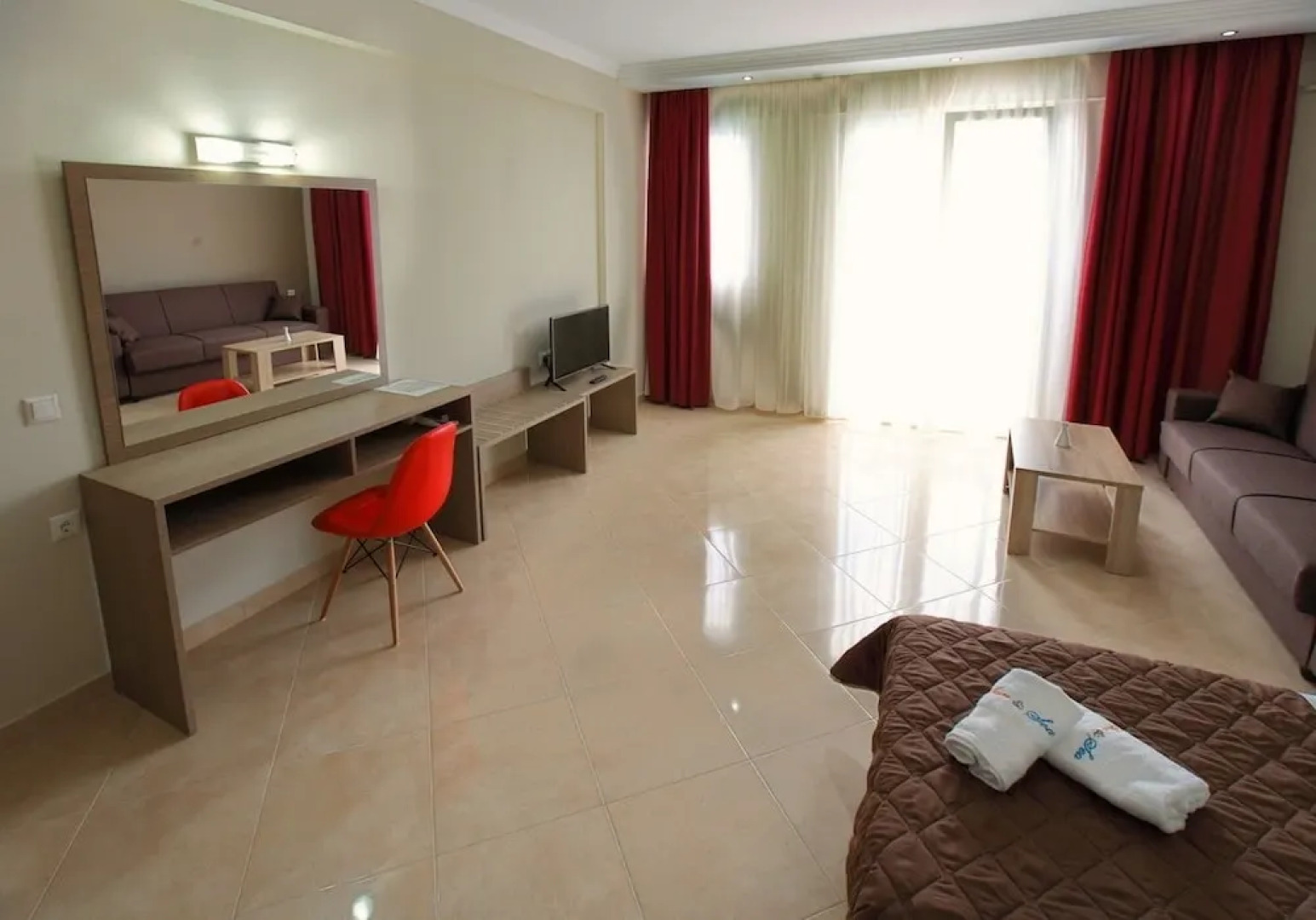 Sun & Sea Luxury Hotel