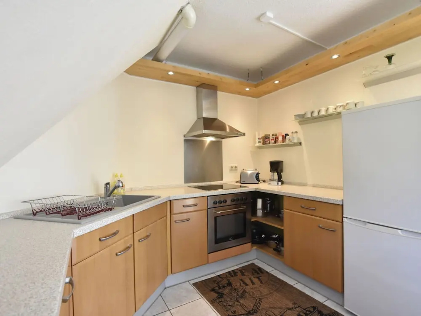 4 Room Holiday Apartment with Garden near Lake