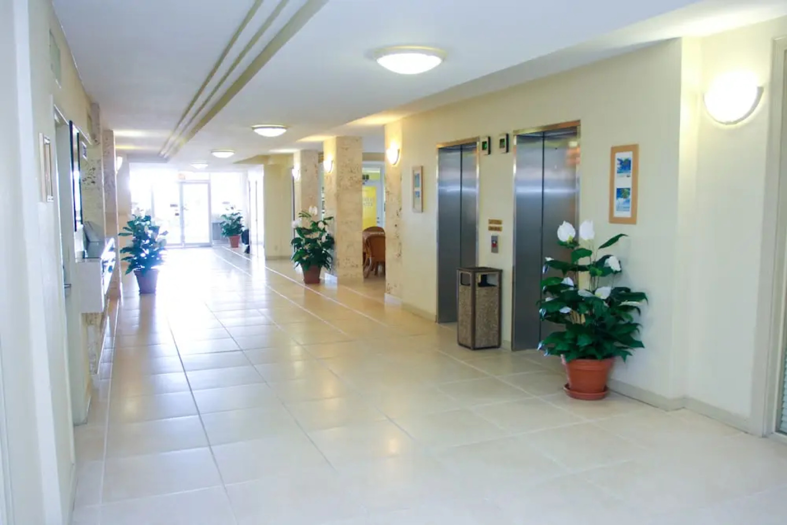 Castaways Resort & Suites