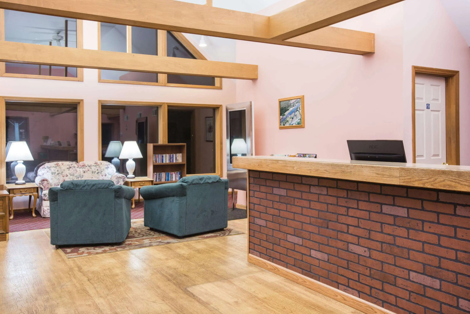 Travelodge by Wyndham Lake George NY