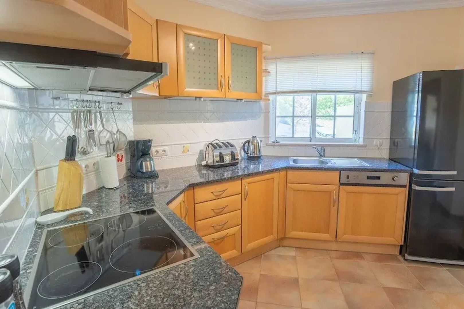 49 Presa da Moura Superbly 2 Bed Townhouse Clos