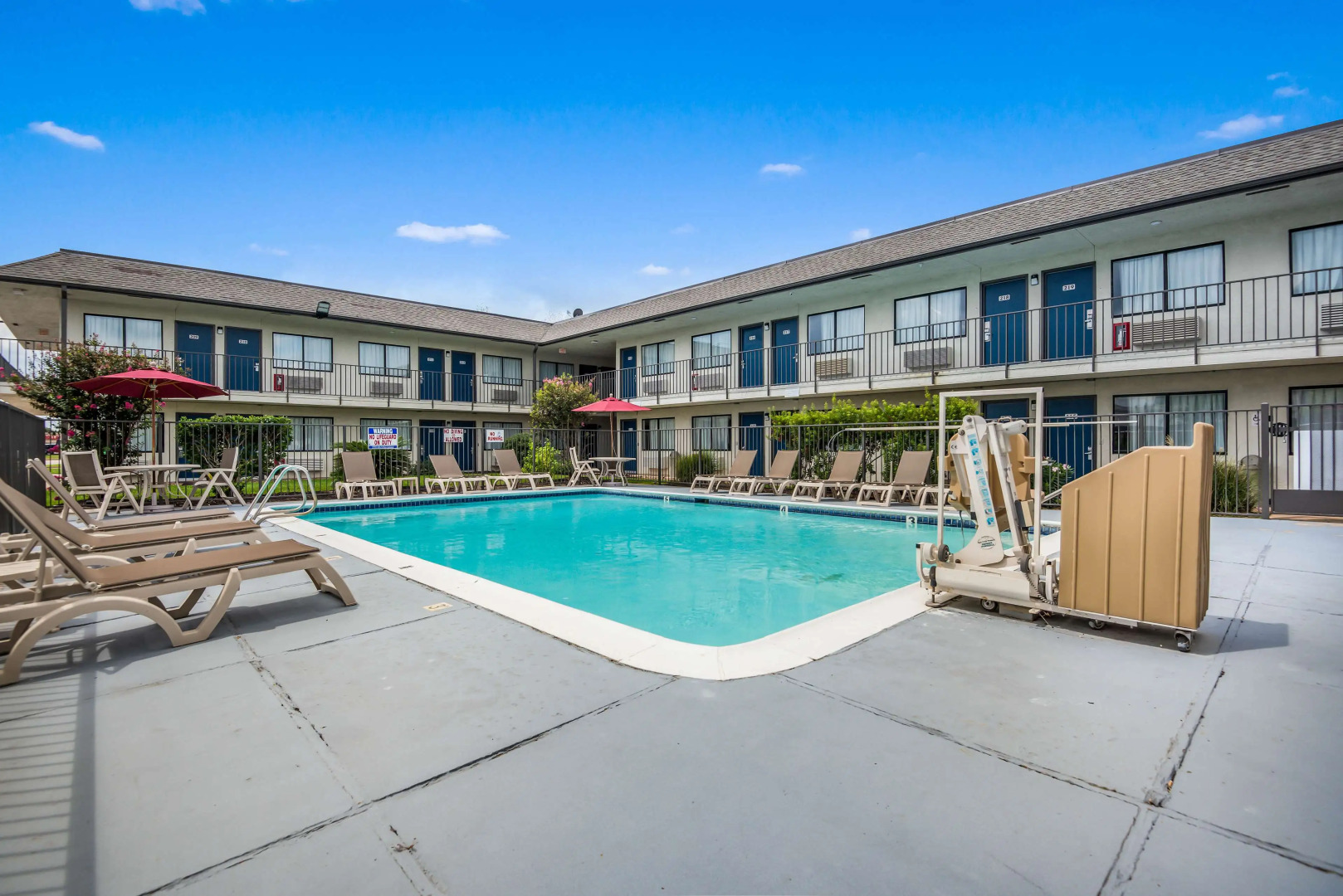 Motel 6 College Station, TX - Bryan