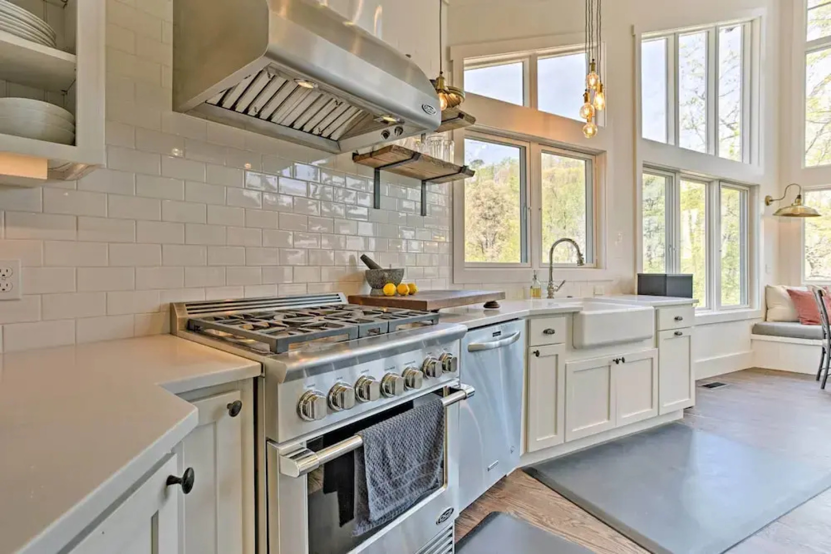 Enchanting Tryon Home w/ Hot Tub ~ 14 Mi to Tiec!