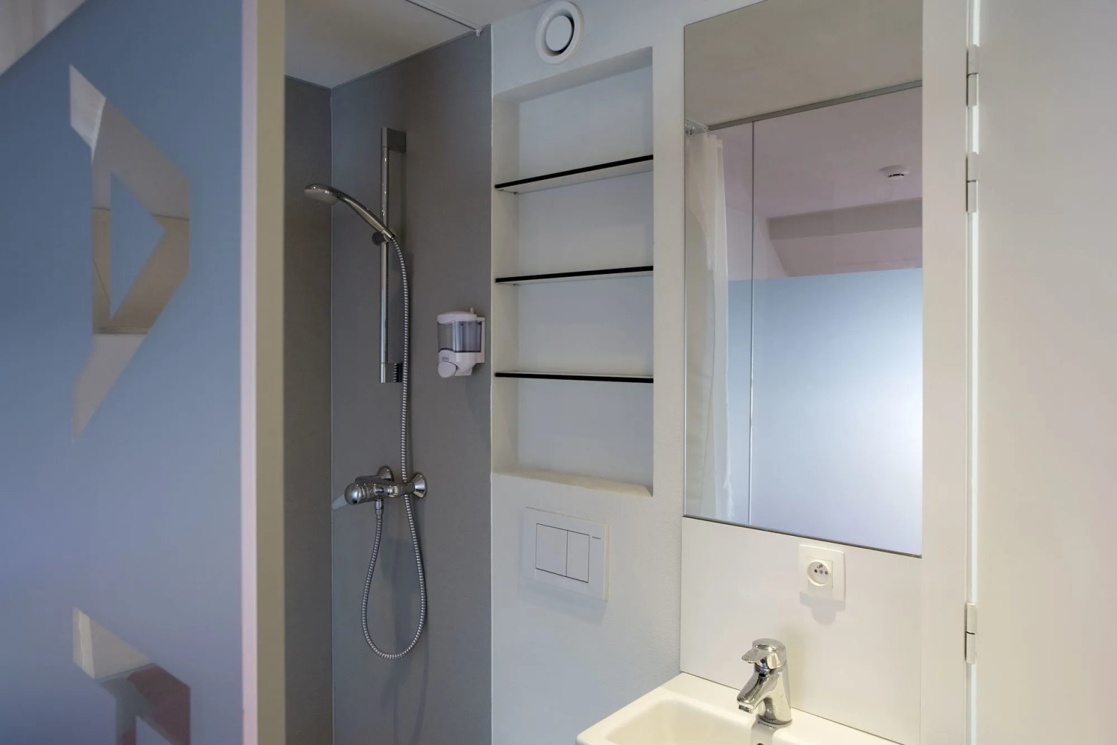 Hotel Restaurant Brasserie Ahoi, Kortrijk