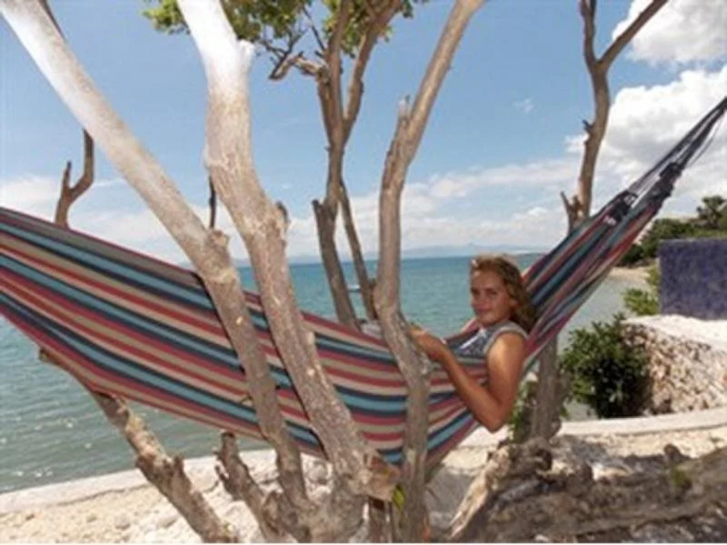 Lavalon Seaview Hostel & Bar